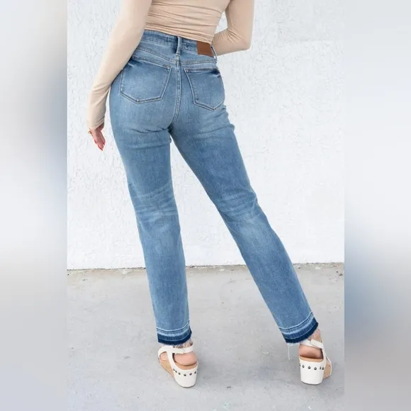 Judy Blue Mid Rise Rigid Magic Straight Leg Released Hem Jeans Regular Plus NEW