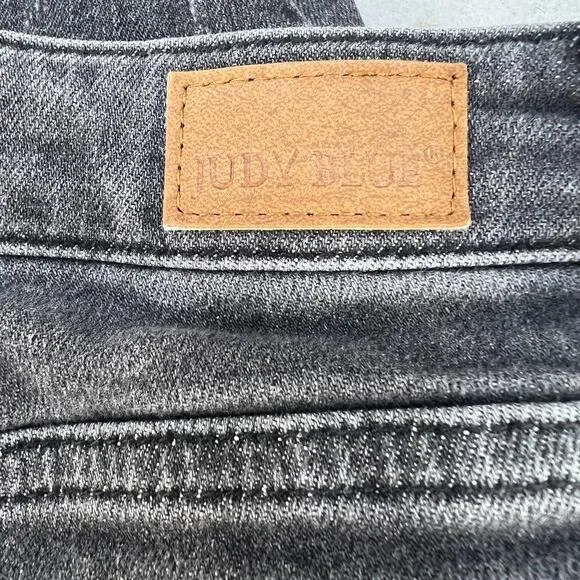 Judy Blue Women's Skinny Jeans Size 9/29 Black Button Fly Raw Hem Distressed