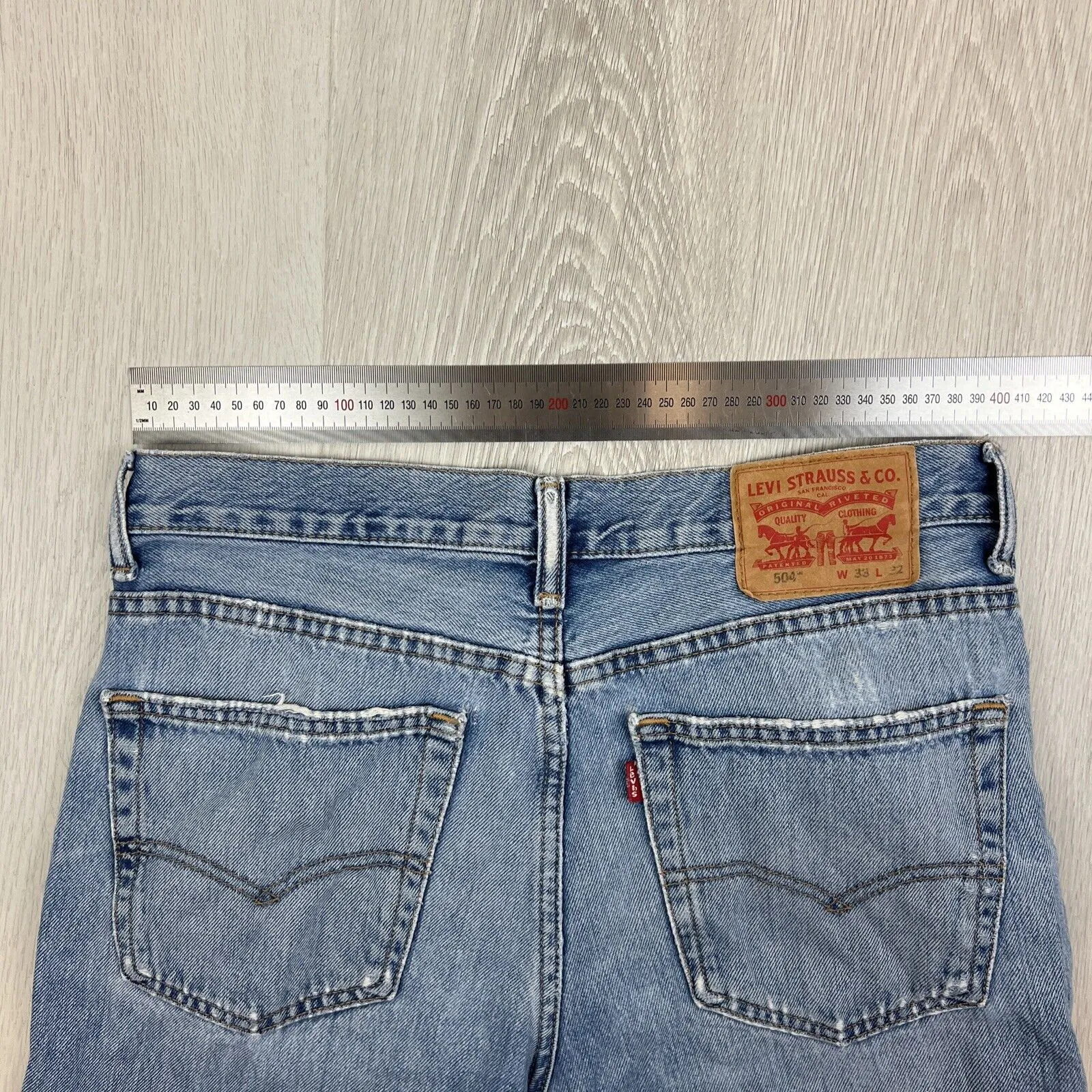 Levis 504 Mens Regular Straight Blue Denim Jeans Size 33