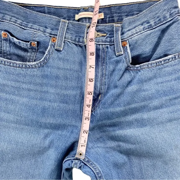 Levi’s Jeans Women’s Size 27 Low Pro Straight Distressed Medium Wash Blue Pants