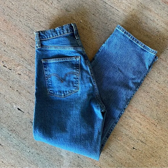 Levi’s Ribcage Straight Ankle Jeans Medium Wash