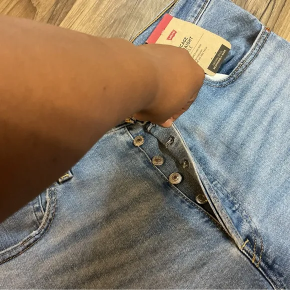 Levi’s Ribcage Straight Leg Ankle Jeans Size 32 NWT