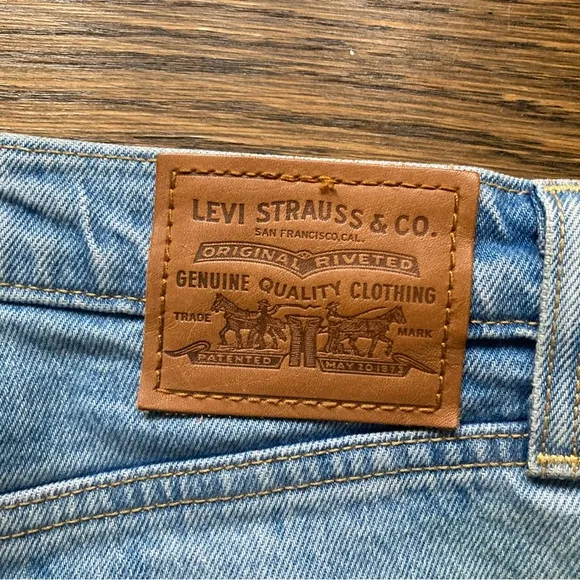 Levi’s Wide Leg Jeans, Size 28 with 27” Inseam