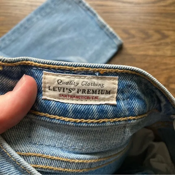 Levi’s Wide Leg Jeans, Size 28 with 27” Inseam