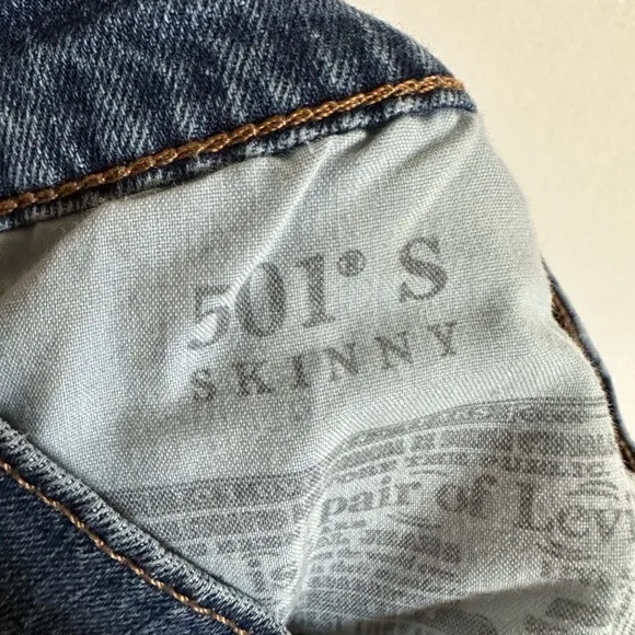 Levi’s Women’s Classic Premium Denim 501 S Skinny Jeans Size 27 EUC