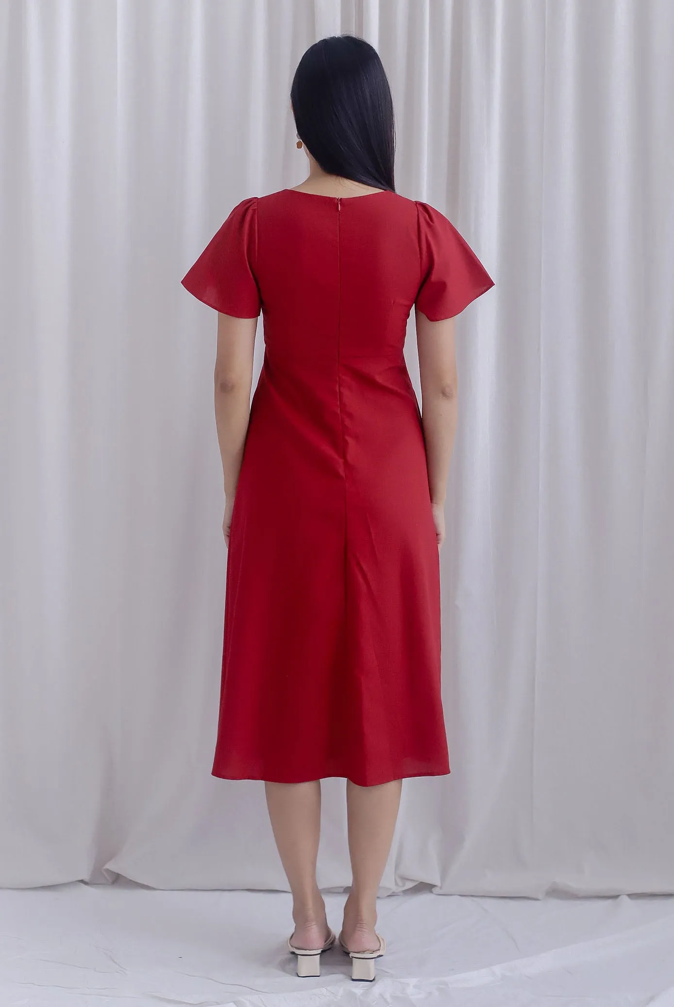 Lorelei Flutter Sleeve Slit Midi Dress In Wine Red