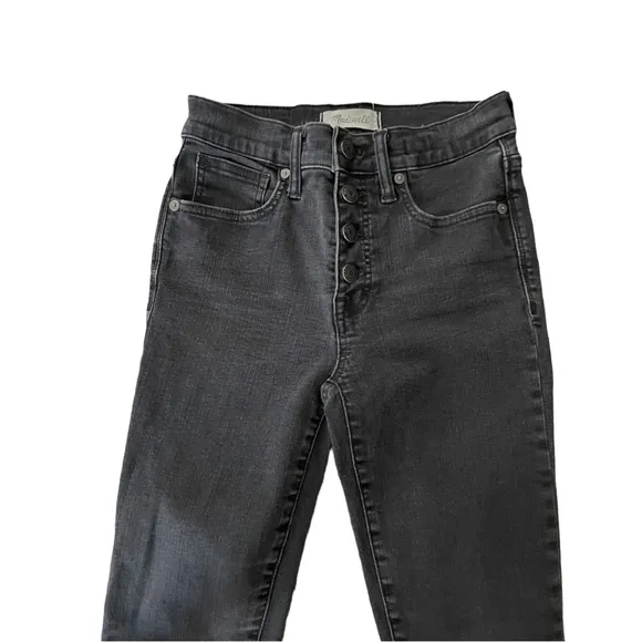 Madewell 9&quot; Mid-Rise Skinny Jeans in Berkeley Black: Button-Through Edition 26‎