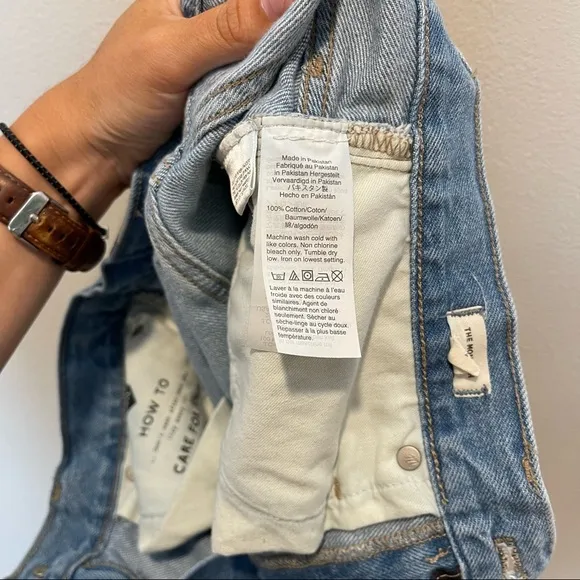 MADEWELL- The Momjean in Gilford Wash: Ripped Edition High-Rise Tapered Leg