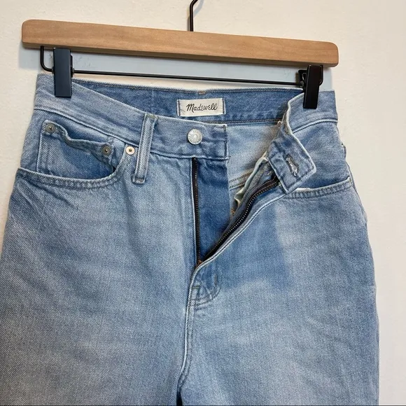 MADEWELL- The Momjean in Gilford Wash: Ripped Edition High-Rise Tapered Leg