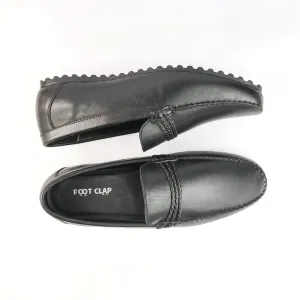 Men Black Solid Loafers