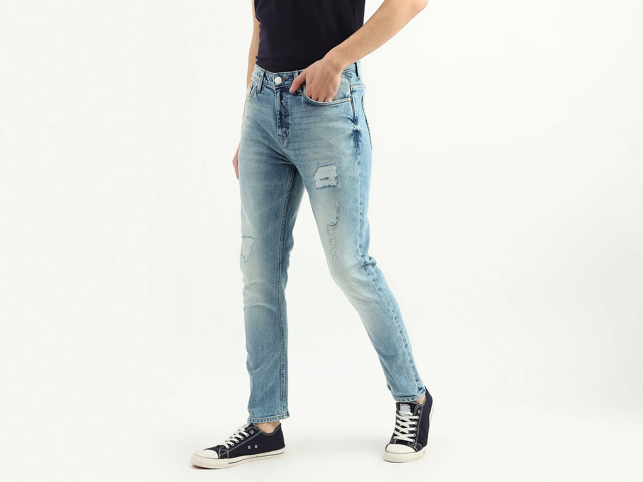 Men Solid Carrot Fit Jeans