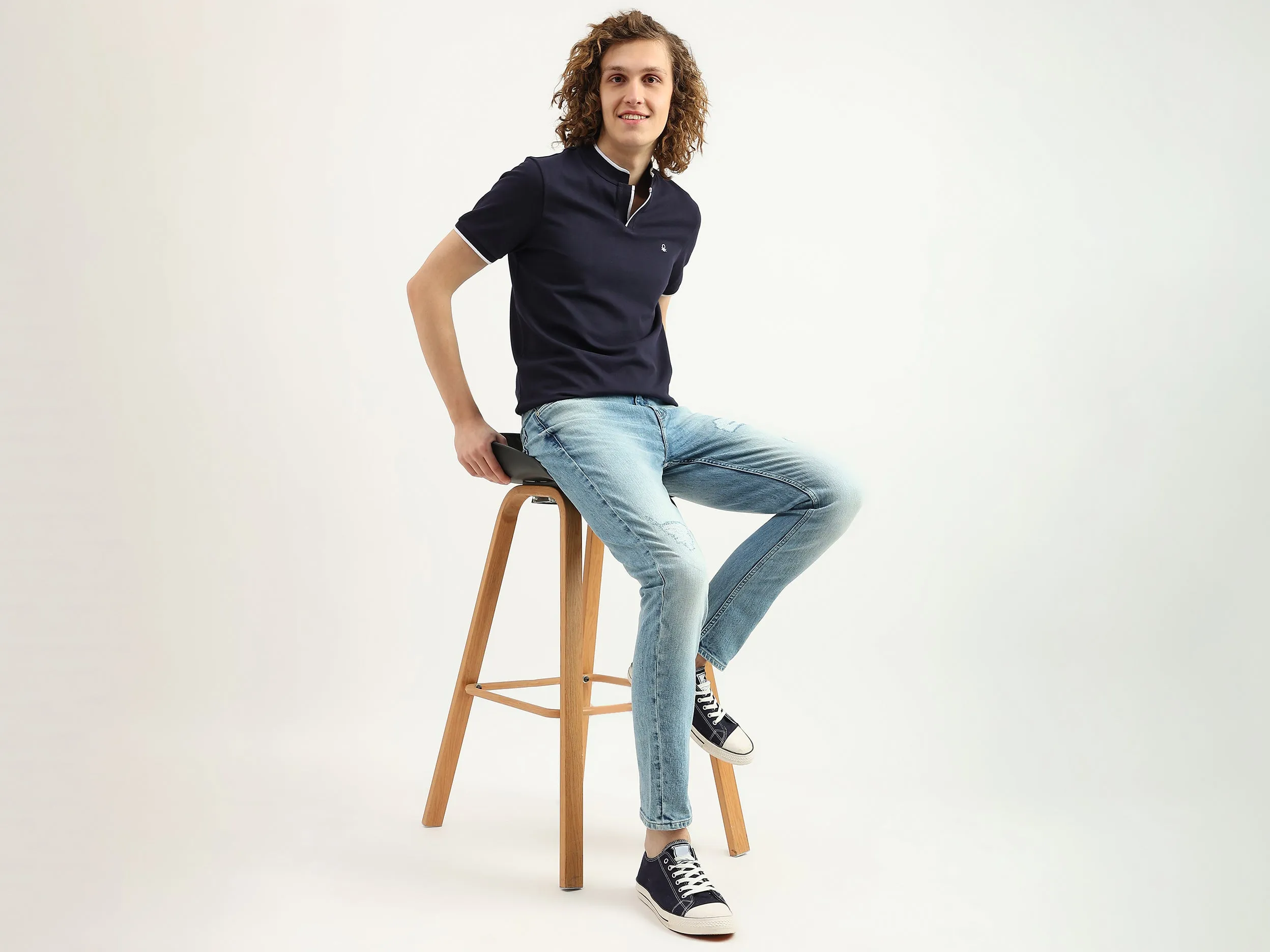Men Solid Carrot Fit Jeans