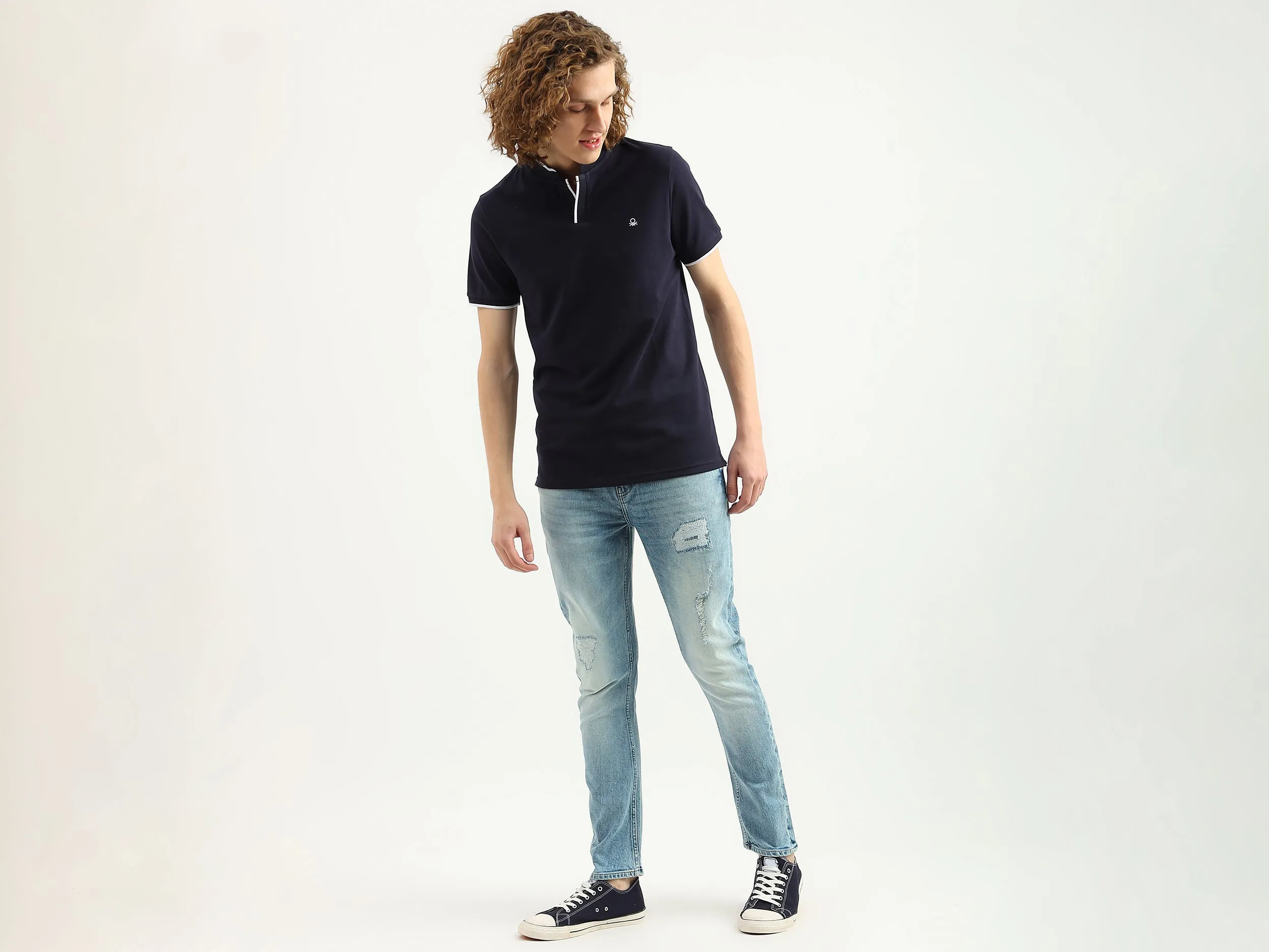 Men Solid Carrot Fit Jeans