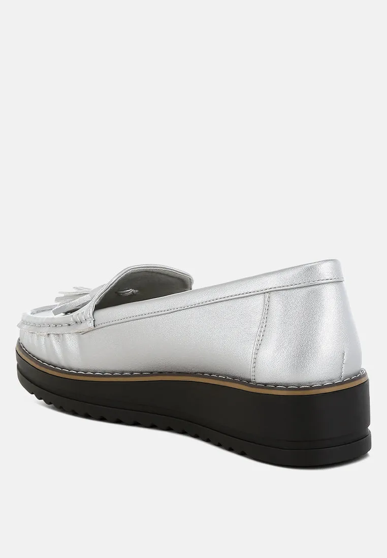 Metallic Tassel Detail Loafers


 By RAG