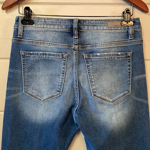 Miss Me Mid Rise Skinny Denim Jeans Size 29.