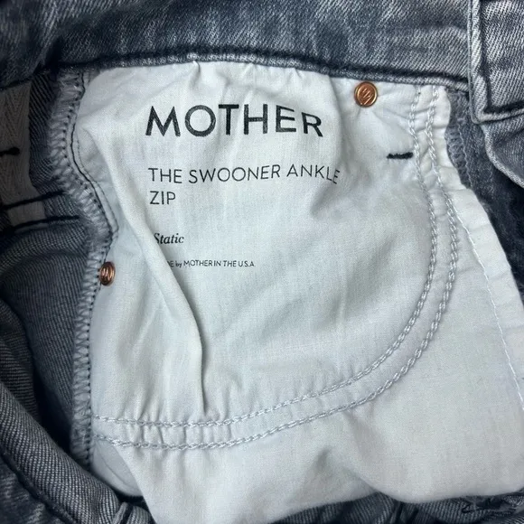 Mother The Swooner Ankle Zip Skinny Jeans In Static