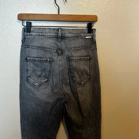 Mother The Swooner Ankle Zip Skinny Jeans In Static