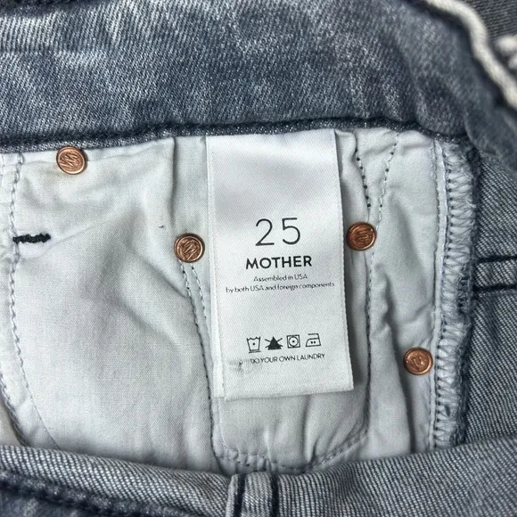 Mother The Swooner Ankle Zip Skinny Jeans In Static
