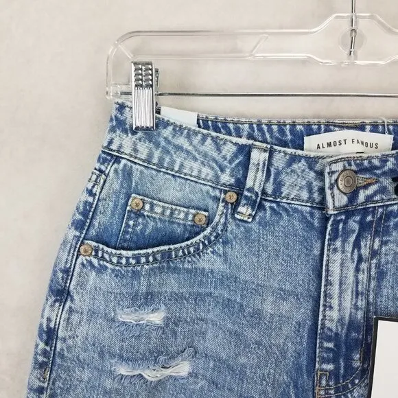 NEW Almost Famous Size 1 Vintage Mom Jeans Ripped Distressed