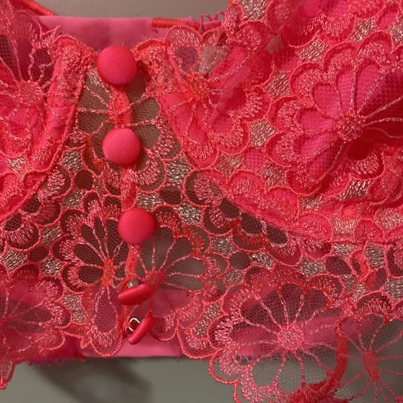 NWOT! For love for‎ lemons daisy lace long line Bra