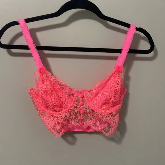 NWOT! For love for‎ lemons daisy lace long line Bra