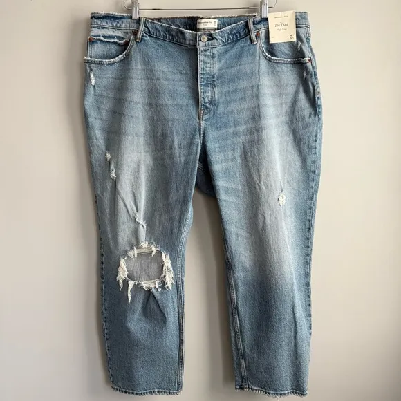NWT Abercrombie &amp; Fitch The Dad High Rise Jeans Medium Ripped Wash Size 36 22 S