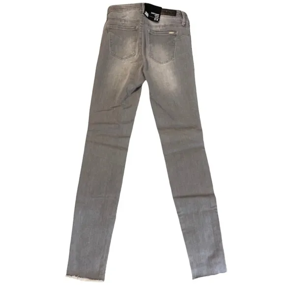 NWT ARMANI EXCHANGE Mid Rise Super Skinny Lift Up Jeans - Size 27