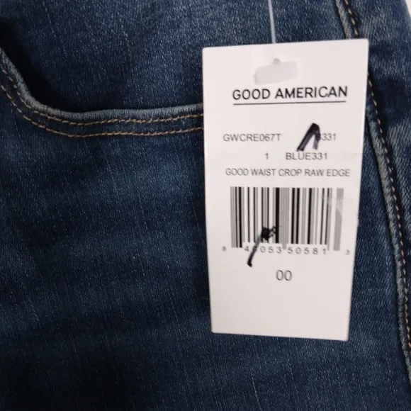 NWT Good American Good Waist Crop Raw Edge Jean