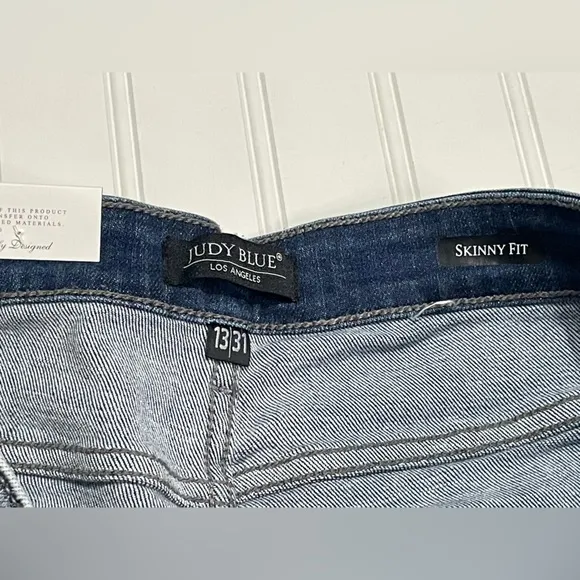 NWT Judy Blue Bleach Splash Distressed High Rise Button Fly Skinny Jeans size 13