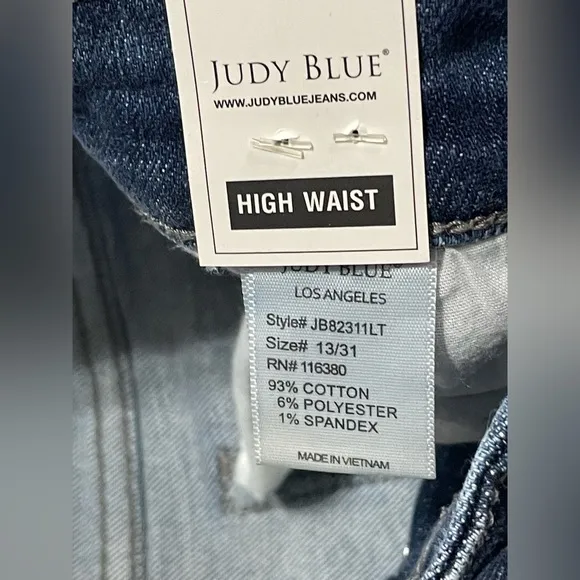 NWT Judy Blue Bleach Splash Distressed High Rise Button Fly Skinny Jeans size 13