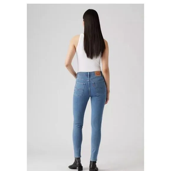 NWT Levi's 721 High Rise Skinny Women's Jeans Light Wash Size 29 x 30