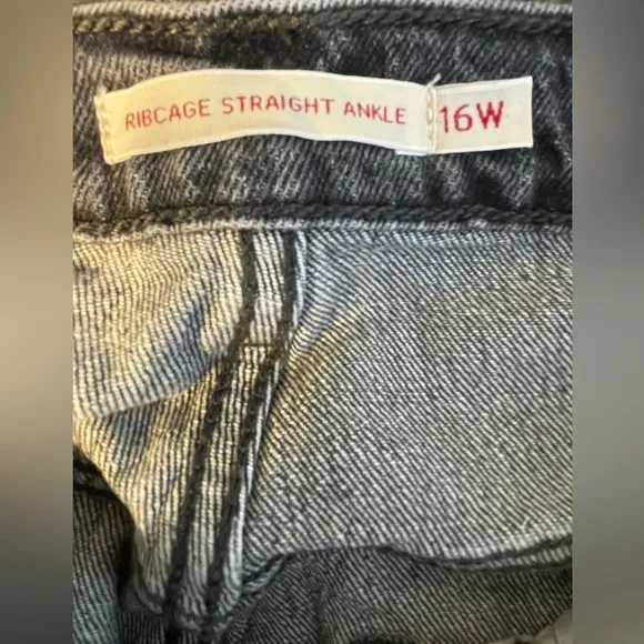 NWT LEVI’S RIBCAGE STRAIGHT ANKLE JEANS FADED BLACK SIZE 16W