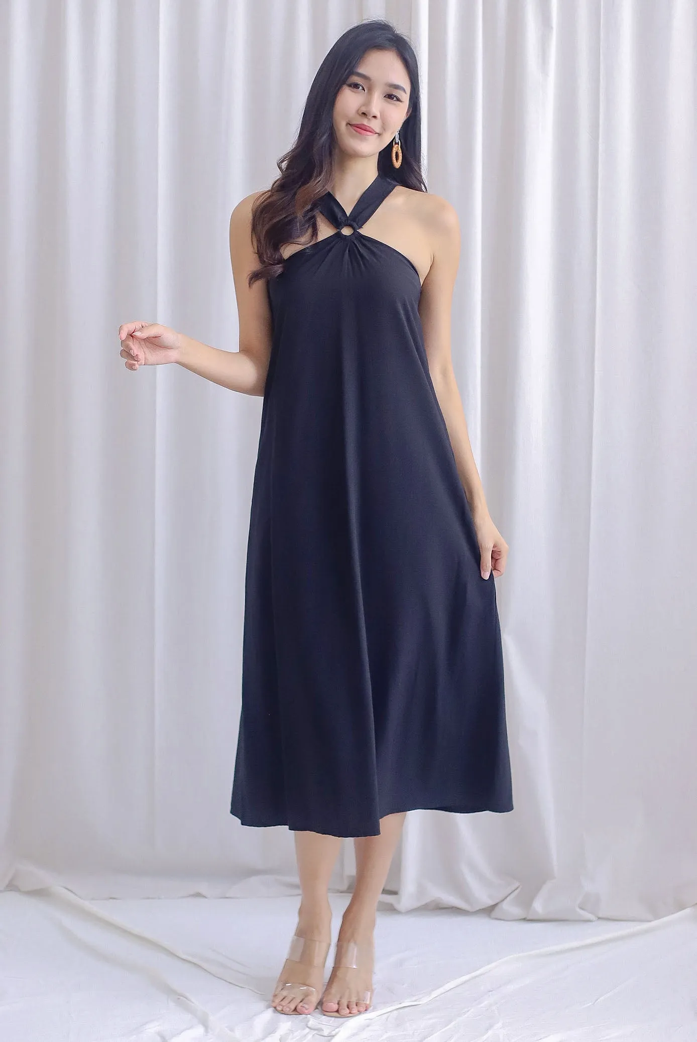 Ofelia Halter Loop Maxi Dress In Black