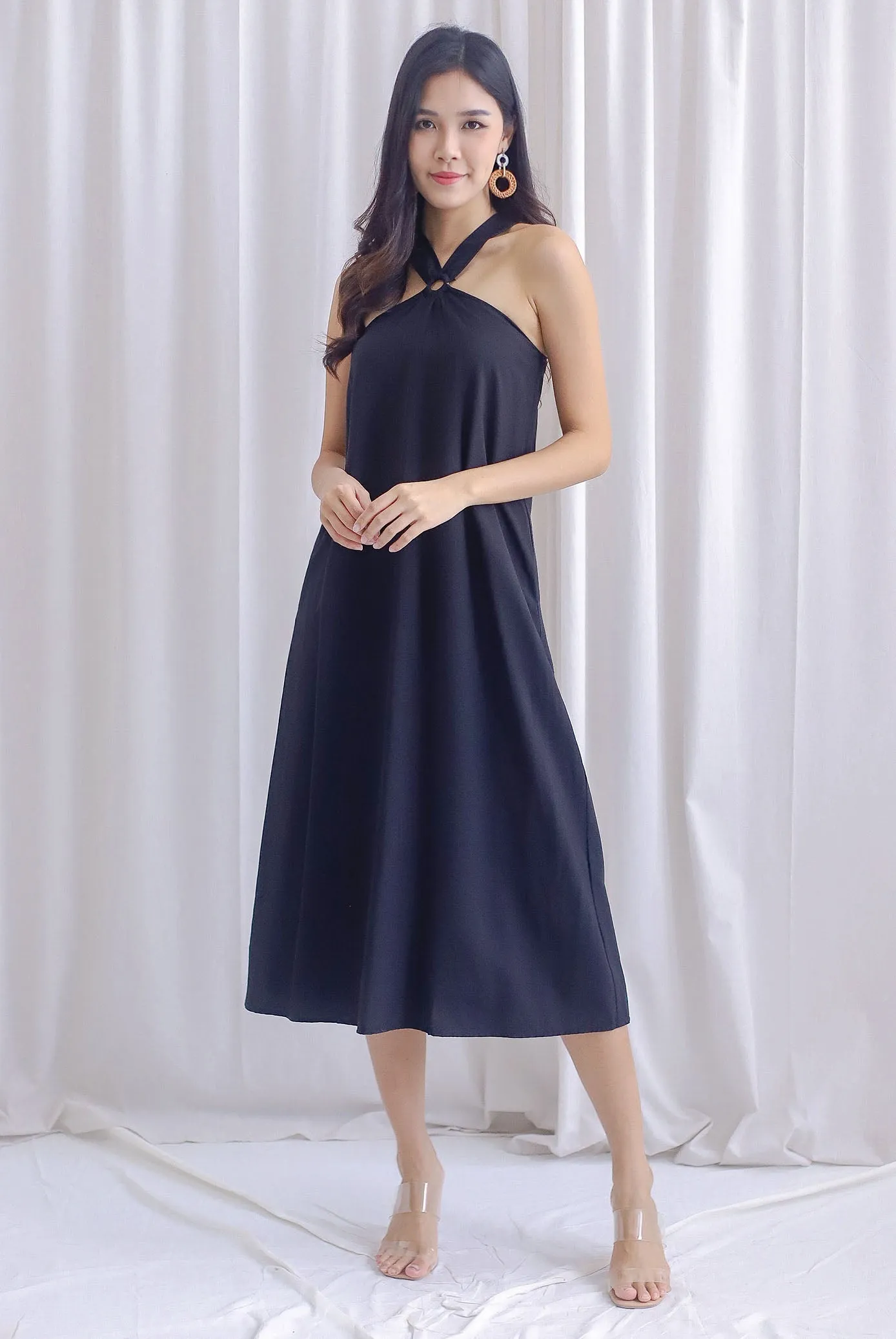 Ofelia Halter Loop Maxi Dress In Black