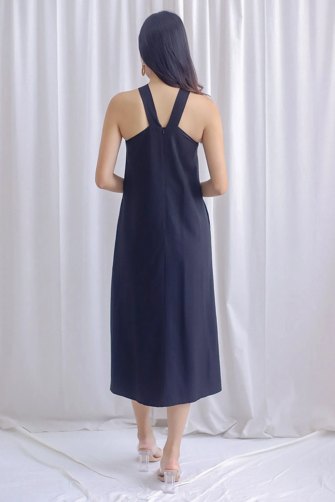 Ofelia Halter Loop Maxi Dress In Black