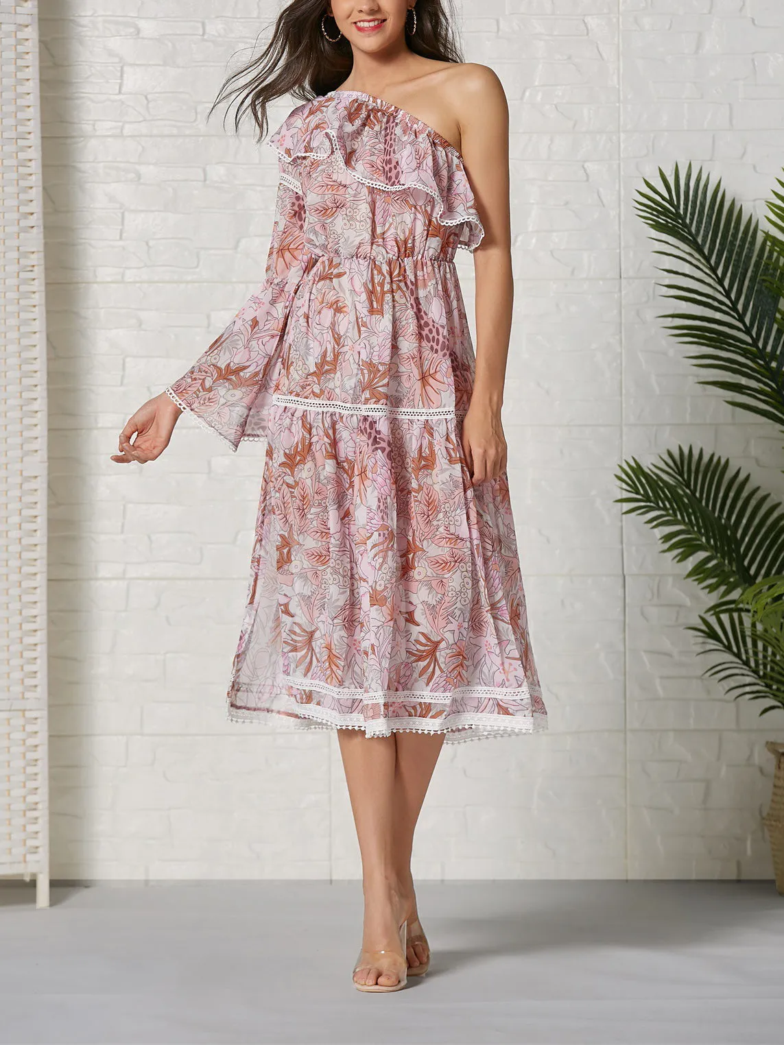 One-shoulder Sleeve Ruffled Lace Stitching Bohemian Dress