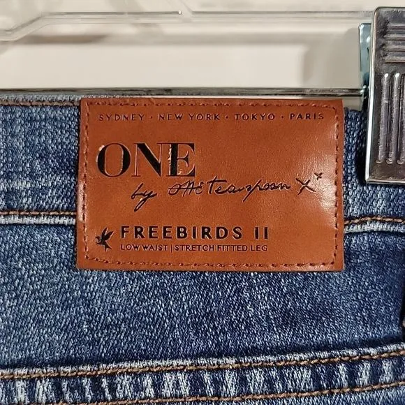 OneTeaspoon Freebirds II Low Waist Stretch Fitted Leg