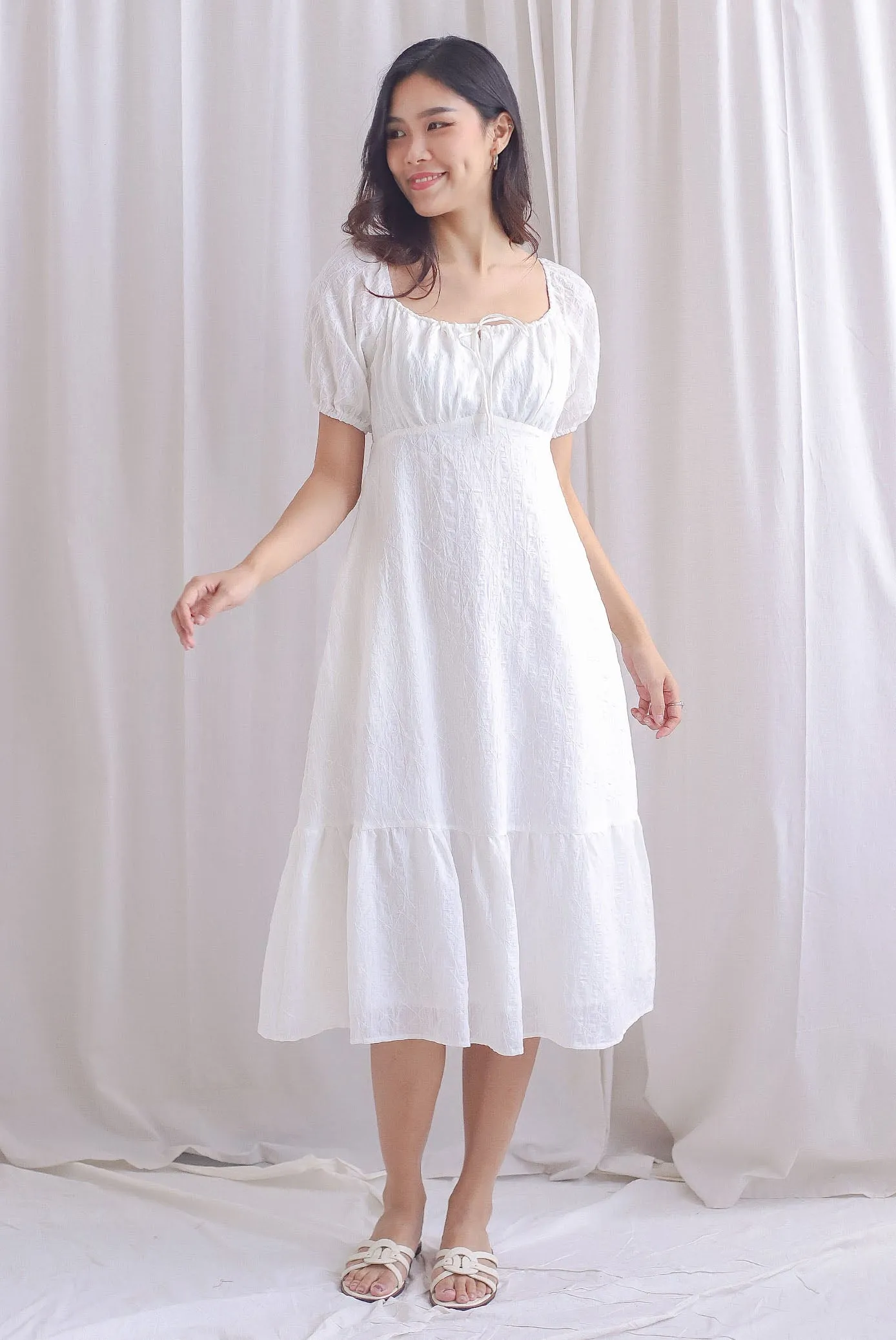 Patti Texture Puffy Sleeve Tie Midi Dress In White