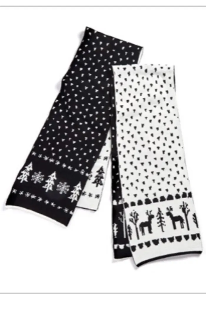 Reversible scarf