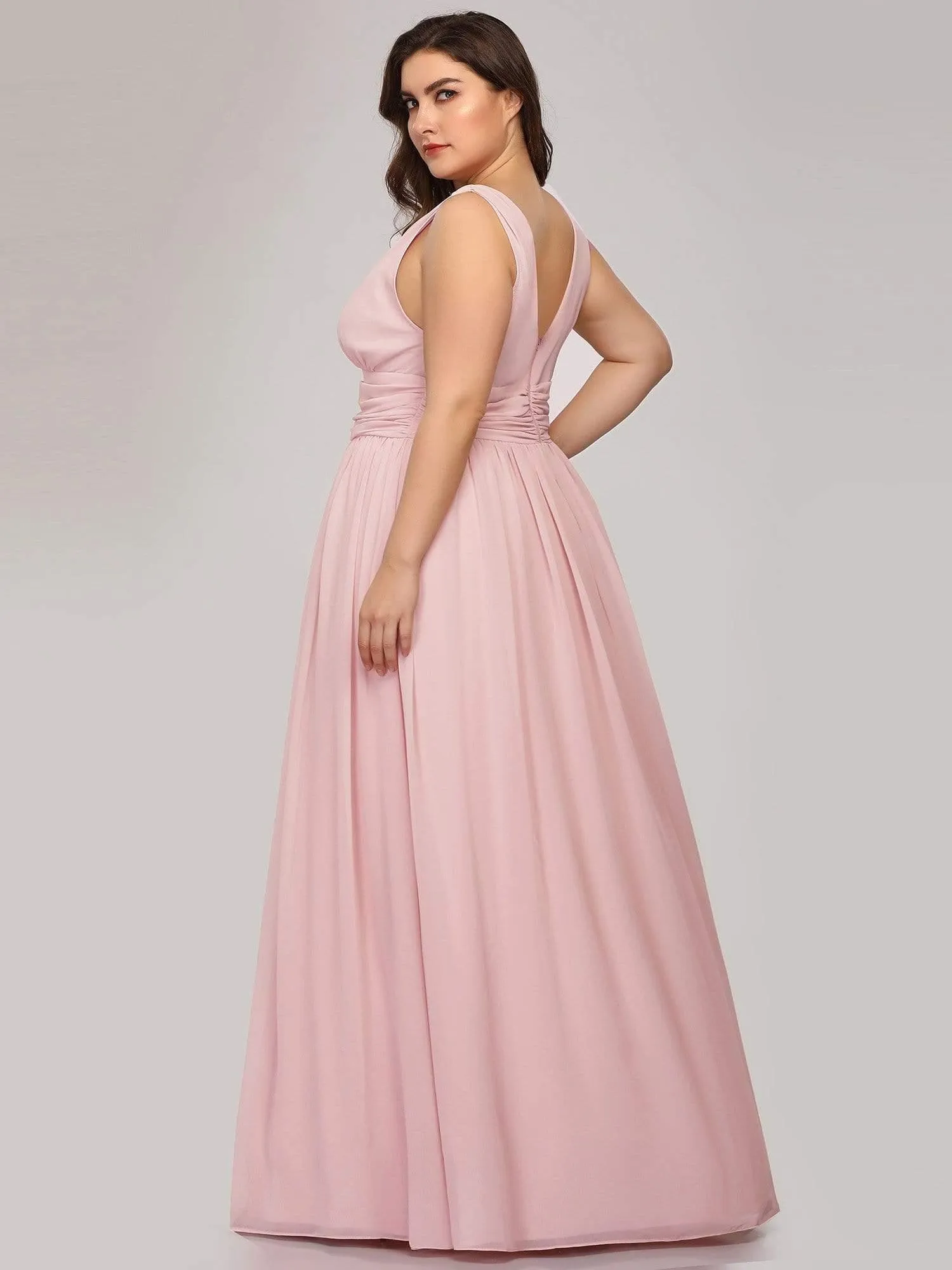 Robe de demoiselle d'honneur en mousseline de soie à col en V grande taille