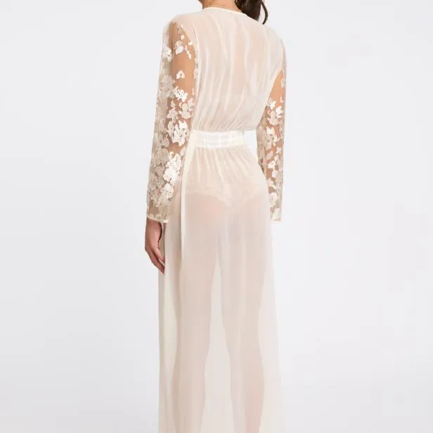 Rya Collection Vija Robe 975 in Ivory