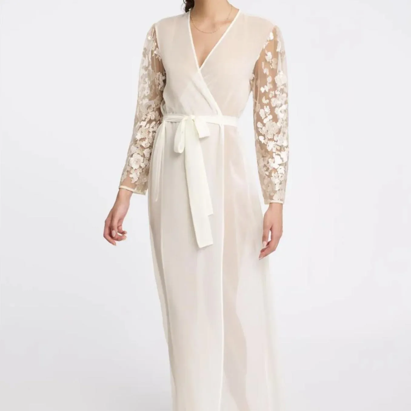 Rya Collection Vija Robe 975 in Ivory