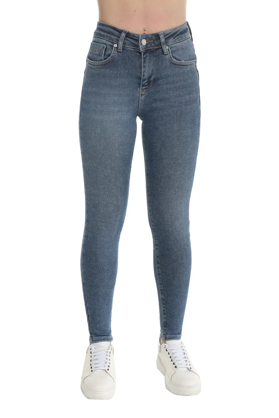Skinny Blue Jeans With Zipper & Button To Close