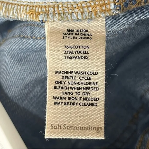SOFT SURROUNDINGS NWT THE ULTIMATE 5 POCKET STRAIGHT VINTAGE JEANS CHEYANNE WASH