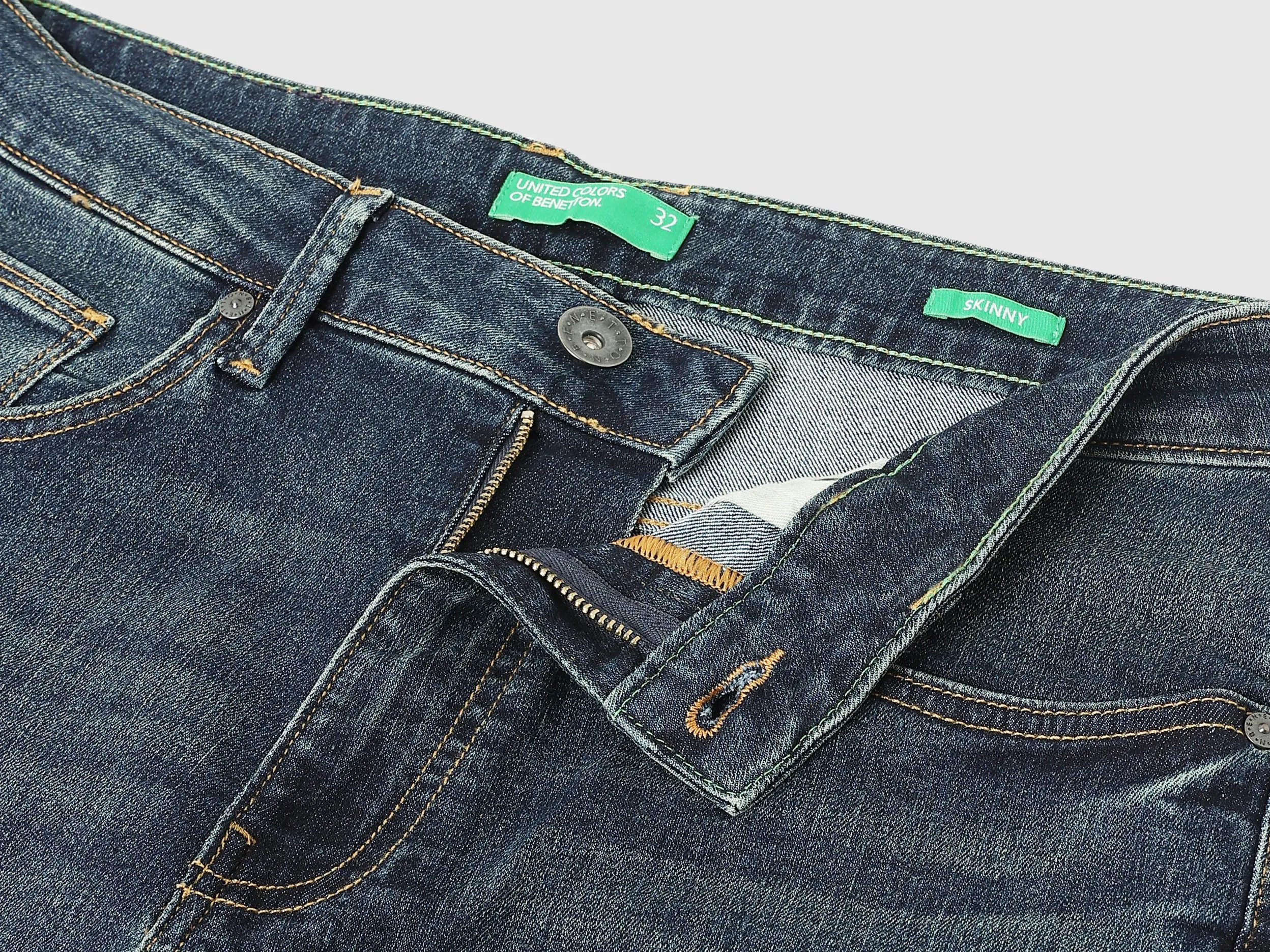 Solid Skinny Fit Jeans