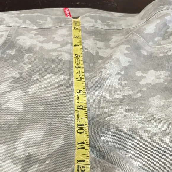 Spanx Camo Denim Skinny Legging Jeans Size 1X.