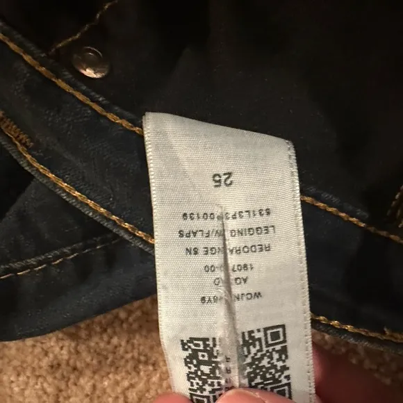 True Religion Dark Blue Skinny Jeans w Button Back Horseshoe Pockets,  size 25