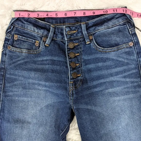 True Religion High Rise Cropped Straight Jeans 26