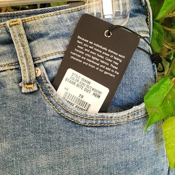 True Religion Starr Bite Out Hem Destructed denim. Size 28