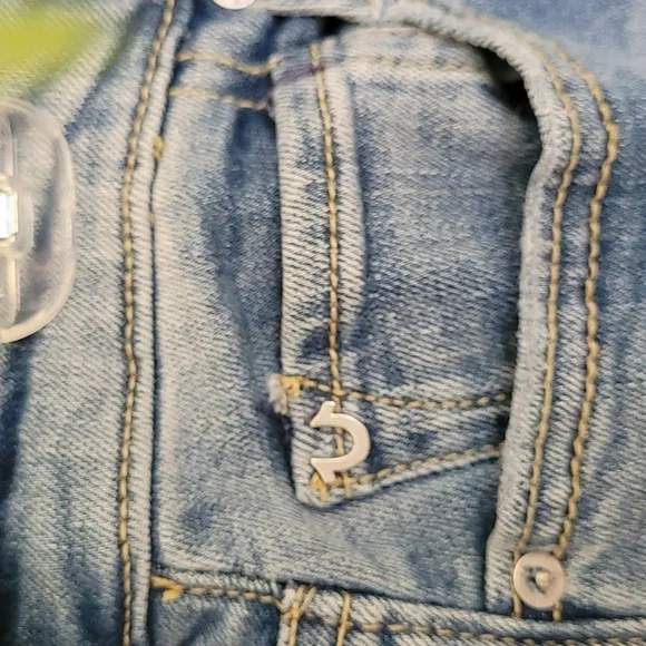 True Religion Starr Bite Out Hem Destructed denim. Size 28